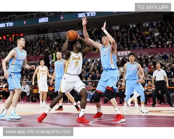 CBA王世鹏速度突破训练更强——揭秘篮球场上的“飞毛腿”蜕变之路